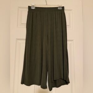 Women’s Gaucho Pants Size S